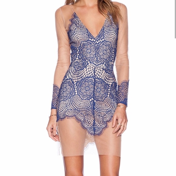 For love and lemons lace dress - Picture 2 of 5